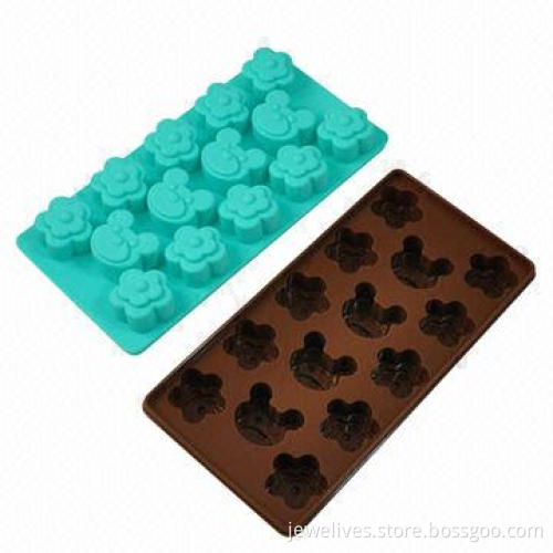 DIY teddy bear and plum blossom silicone chocolate molds
